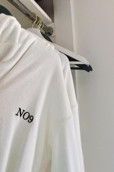 No.9 Guesthouse Burnley Bagian luar foto